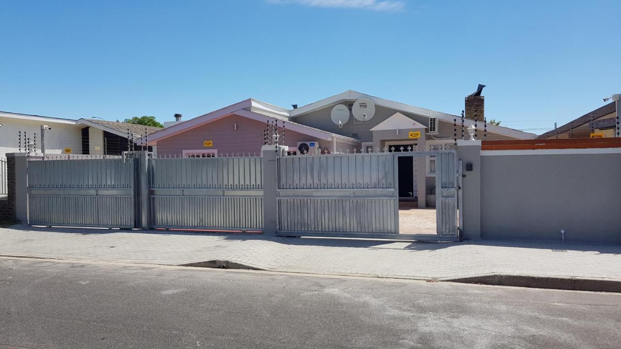 103Onwallace Self Catering Guest House Cape Town Eksteriør bilde