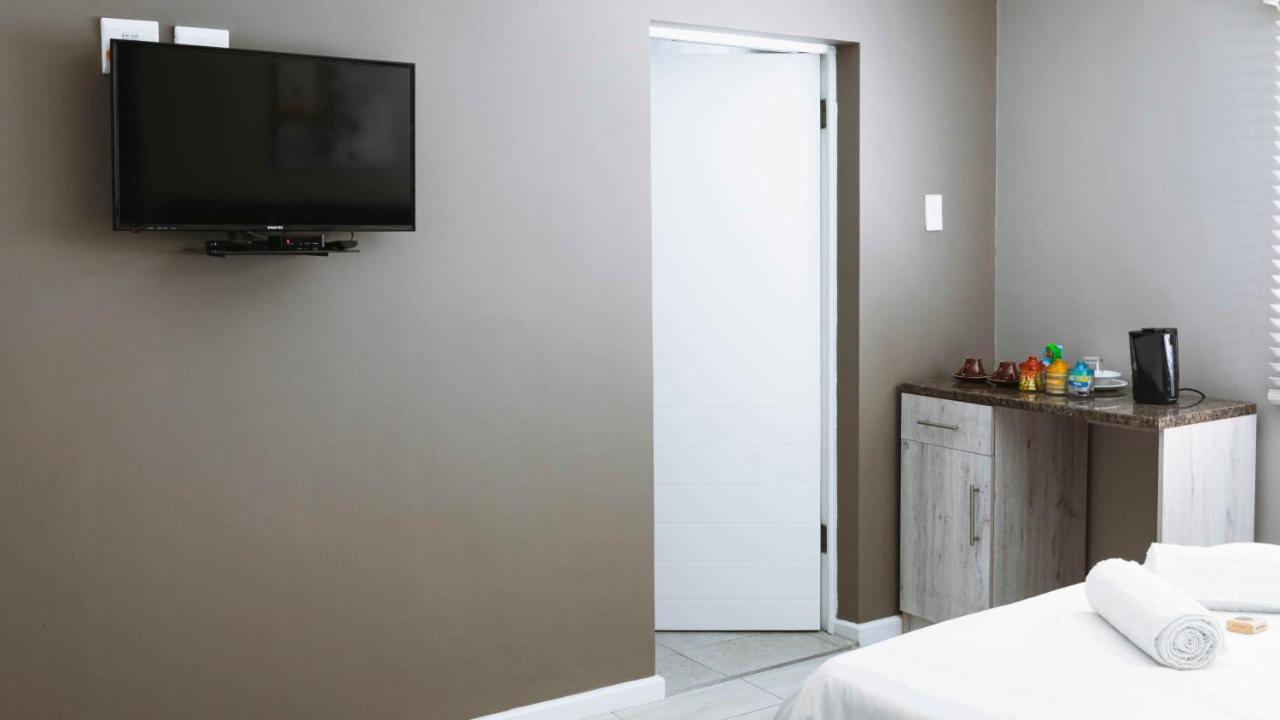103Onwallace Self Catering Guest House Cape Town Eksteriør bilde