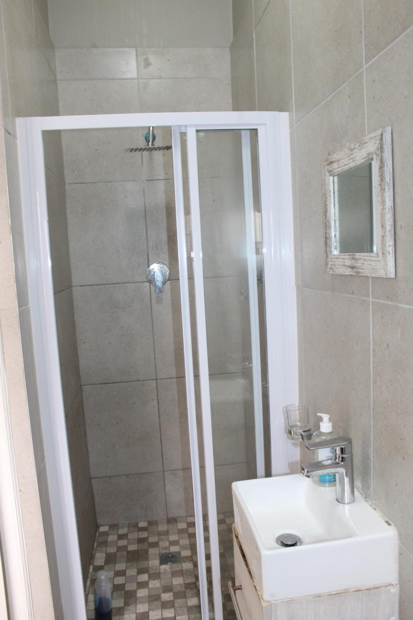 103Onwallace Self Catering Guest House Cape Town Eksteriør bilde